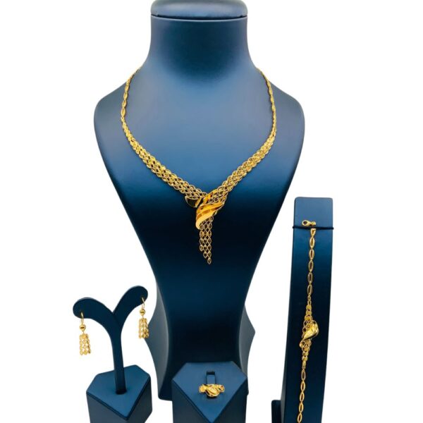 مصممة لتبهري